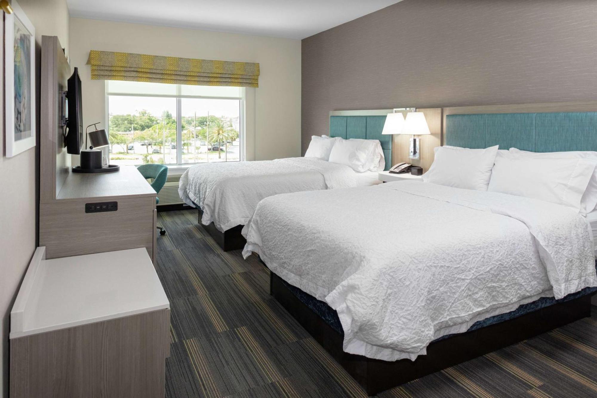 Hampton Inn Dunedin, Fl Exterior foto